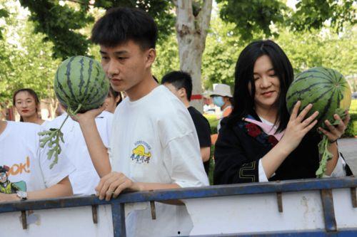 今日吃瓜 警花,今日吃瓜，揭秘警界花木兰的英勇事迹