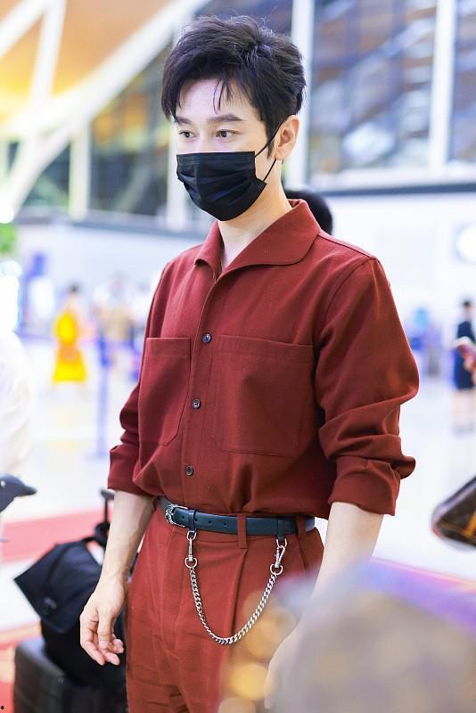 男装套装明星网红是谁,男装套装的明星网红风采