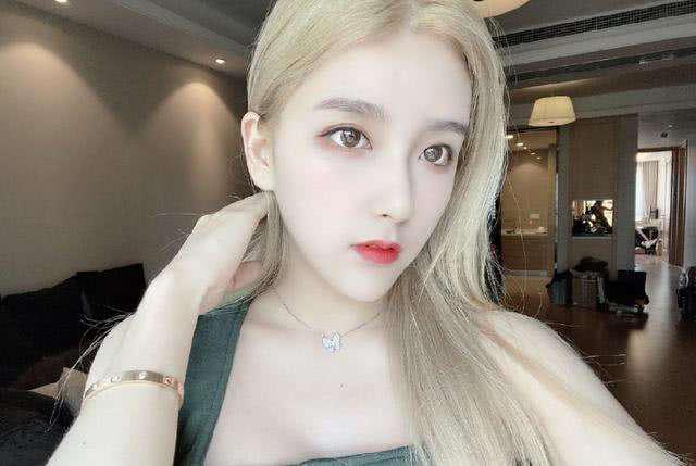 早前明星网红叫什么来着,那些年我们熟知的明星网红背后的故事