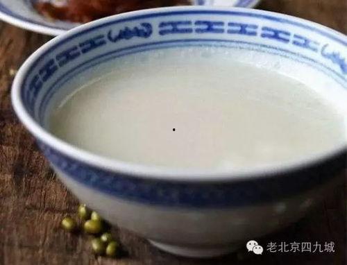 明星网红喝老北京豆汁,明星网红畅饮老北京豆汁，传统美食新潮流
