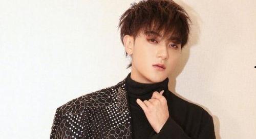 明星网红去河南暴雨救援,明星网红携手助力，爱心传递温暖时刻