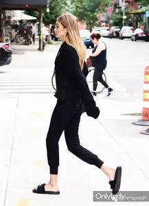 明星网红穿的鞋子aj,明星网红AJ鞋款引领时尚潮流