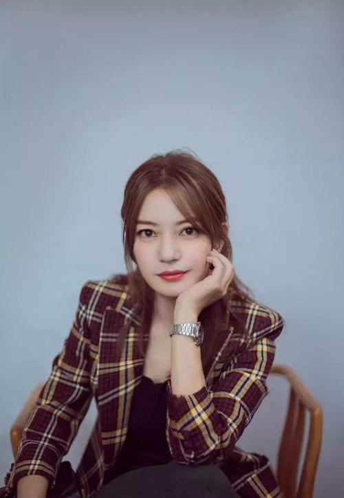 内江市明星网红飞飞,闪耀荧屏的明星风采与魅力人生”