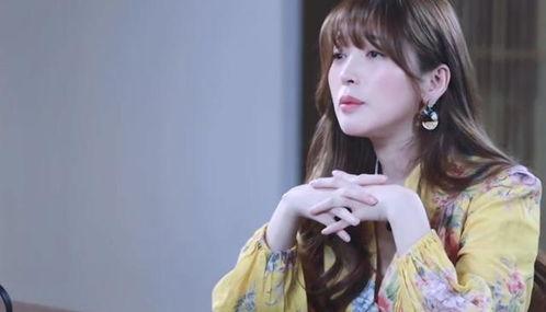 明星网红走在街上跳舞,明星网红的舞蹈魅力瞬间