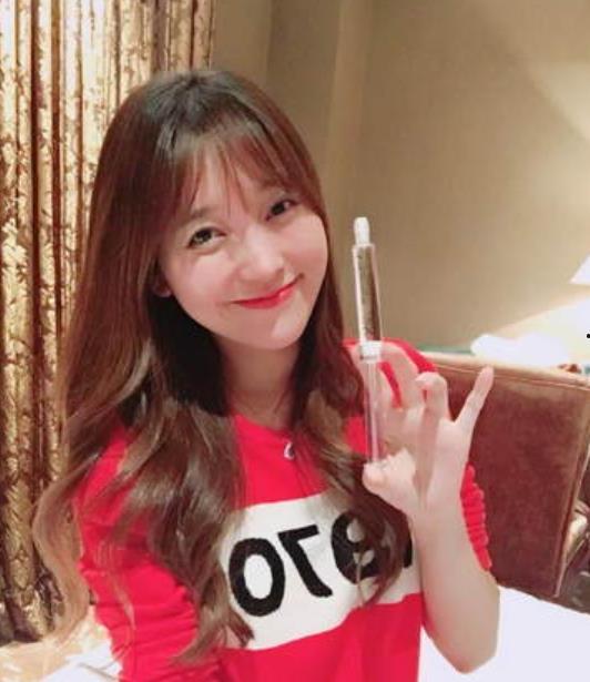 明星网红直播带货服装,明星效应下的服装时尚潮流解析